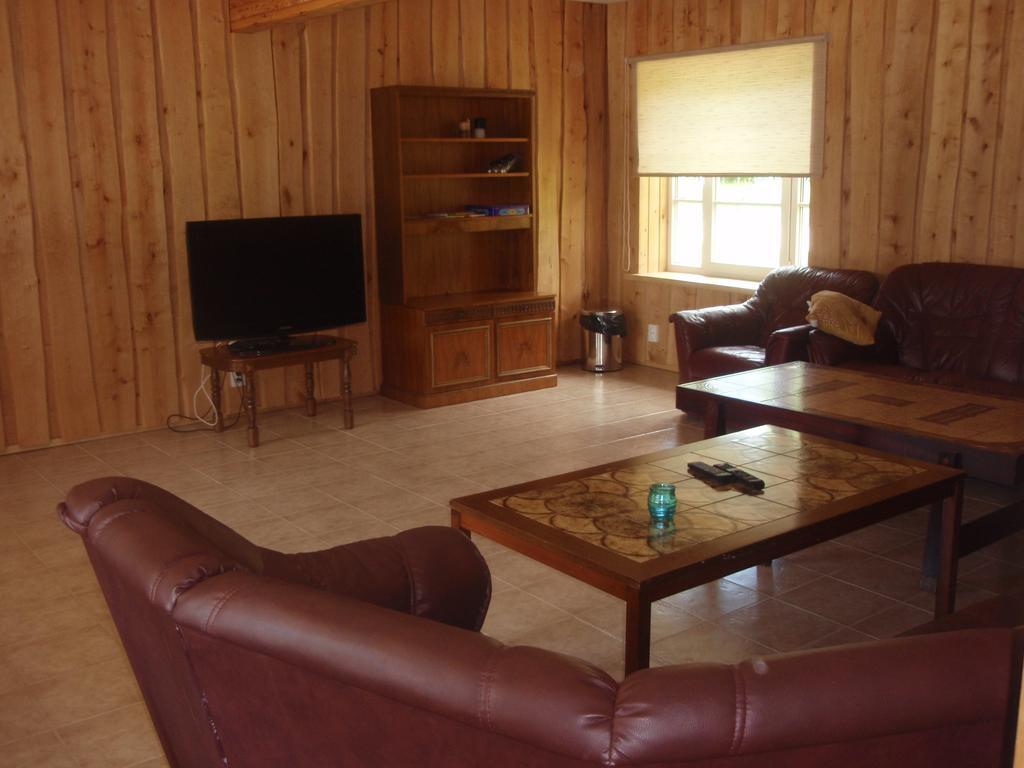 Pauka Holiday House Palli ภายนอก รูปภาพ